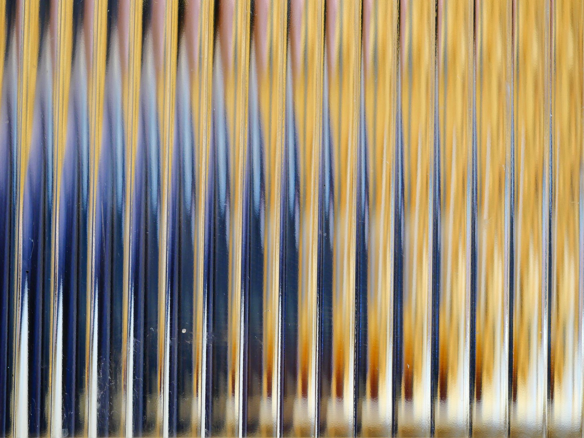 Glass block wall pattern with lighting